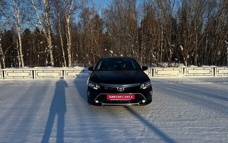 Toyota Camry, 2017 год, 3 200 000 рублей, 8 фотография