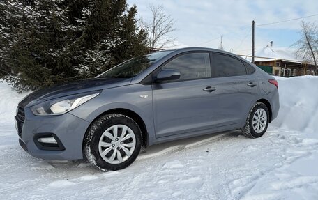 Hyundai Solaris II рестайлинг, 2019 год, 1 300 000 рублей, 3 фотография