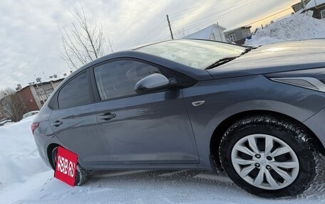 Hyundai Solaris II рестайлинг, 2019 год, 1 300 000 рублей, 4 фотография