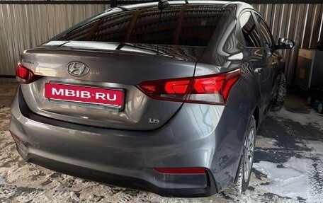 Hyundai Solaris II рестайлинг, 2019 год, 1 300 000 рублей, 5 фотография