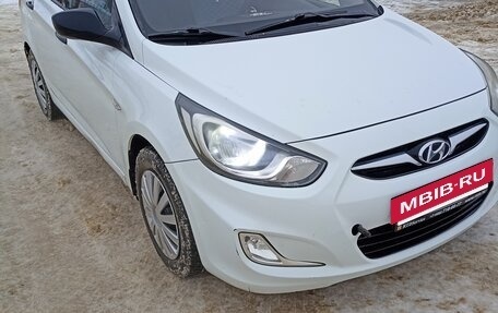 Hyundai Solaris II рестайлинг, 2013 год, 690 000 рублей, 5 фотография