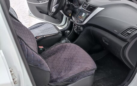 Hyundai Solaris II рестайлинг, 2013 год, 690 000 рублей, 18 фотография