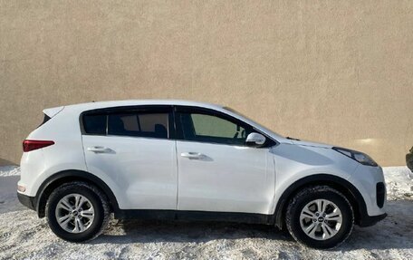 KIA Sportage IV рестайлинг, 2016 год, 1 360 000 рублей, 8 фотография