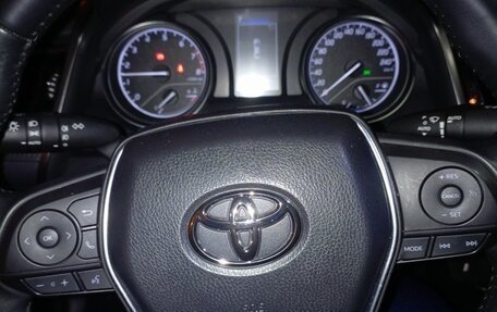 Toyota Camry, 2021 год, 2 700 000 рублей, 5 фотография