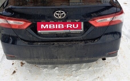 Toyota Camry, 2021 год, 2 700 000 рублей, 2 фотография