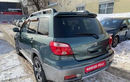 Mitsubishi Outlander III рестайлинг 3, 2006 год, 550 000 рублей, 4 фотография