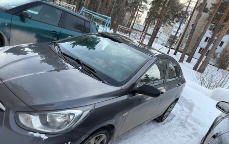 Hyundai Solaris II рестайлинг, 2013 год, 450 000 рублей, 5 фотография