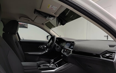 BMW 3 серия, 2021 год, 3 530 000 рублей, 13 фотография