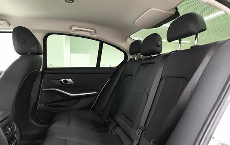 BMW 3 серия, 2021 год, 3 530 000 рублей, 15 фотография