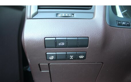 Lexus RX IV рестайлинг, 2019 год, 4 250 000 рублей, 28 фотография