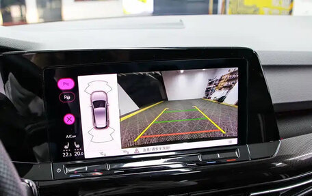 Volkswagen Golf VIII, 2021 год, 1 500 000 рублей, 13 фотография