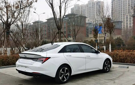Hyundai Elantra, 2022 год, 1 200 000 рублей, 4 фотография