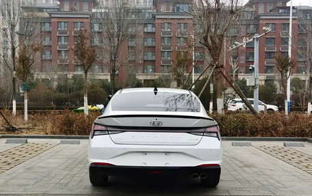 Hyundai Elantra, 2022 год, 1 200 000 рублей, 5 фотография