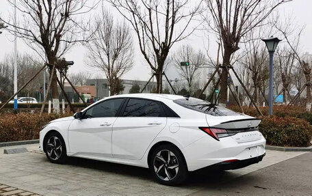 Hyundai Elantra, 2022 год, 1 200 000 рублей, 6 фотография