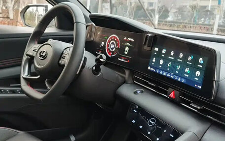 Hyundai Elantra, 2022 год, 1 200 000 рублей, 9 фотография