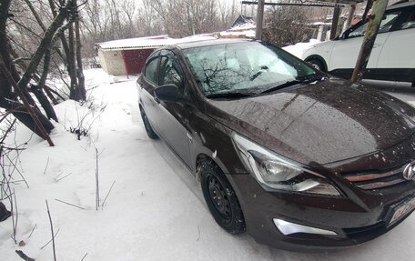 Hyundai Solaris II рестайлинг, 2015 год, 1 180 000 рублей, 2 фотография