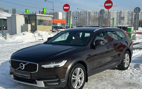 Volvo V90 Cross Country I рестайлинг, 2019 год, 3 000 000 рублей, 2 фотография