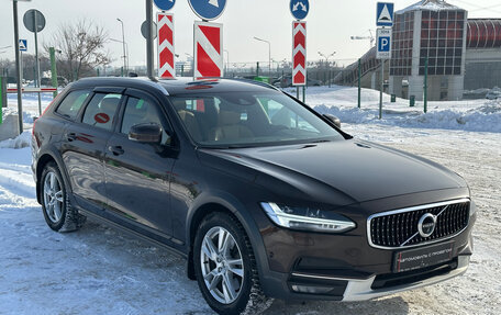 Volvo V90 Cross Country I рестайлинг, 2019 год, 3 000 000 рублей, 3 фотография