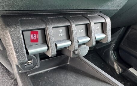 Suzuki Jimny, 2025 год, 2 950 000 рублей, 19 фотография