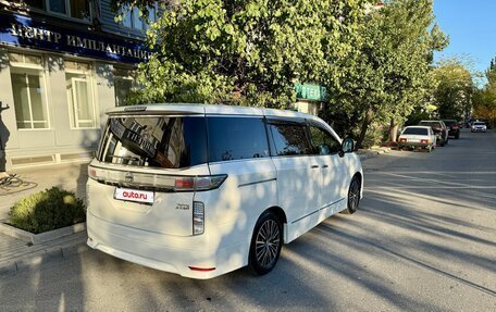 Nissan Elgrand III, 2015 год, 1 950 000 рублей, 4 фотография