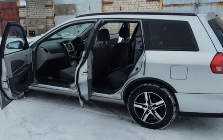 Nissan Wingroad III, 2003 год, 300 000 рублей, 4 фотография