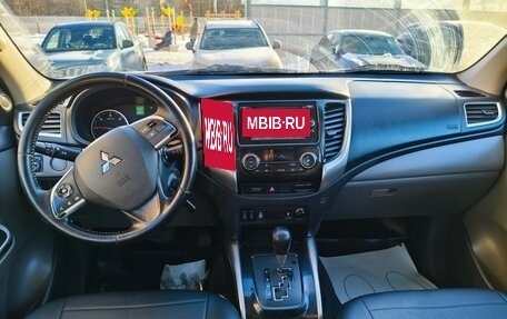 Mitsubishi L200 IV рестайлинг, 2015 год, 1 998 000 рублей, 9 фотография
