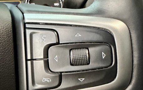 Chevrolet Silverado, 2020 год, 6 590 000 рублей, 23 фотография