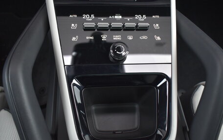 Porsche Cayenne III, 2025 год, 18 900 000 рублей, 26 фотография