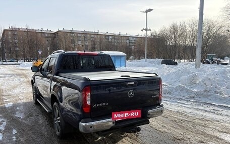 Mercedes-Benz X-Класс I, 2018 год, 3 600 000 рублей, 6 фотография