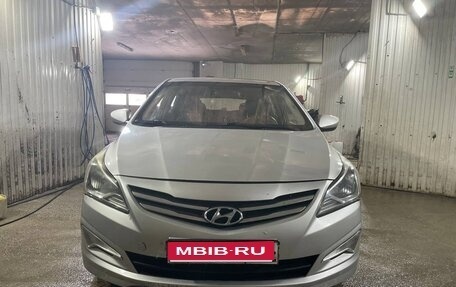 Hyundai Solaris II рестайлинг, 2015 год, 550 000 рублей, 1 фотография