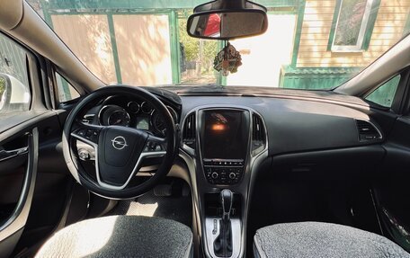 Opel Astra J, 2011 год, 725 000 рублей, 3 фотография