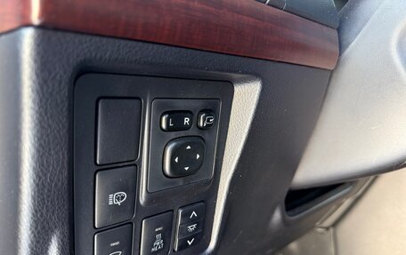 Toyota Land Cruiser Prado 150 рестайлинг 2, 2014 год, 3 090 000 рублей, 18 фотография