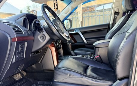 Toyota Land Cruiser Prado 150 рестайлинг 2, 2014 год, 3 090 000 рублей, 15 фотография