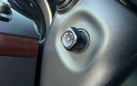 Toyota Land Cruiser Prado 150 рестайлинг 2, 2014 год, 3 090 000 рублей, 19 фотография