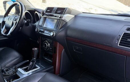 Toyota Land Cruiser Prado 150 рестайлинг 2, 2014 год, 3 090 000 рублей, 21 фотография