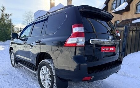 Toyota Land Cruiser Prado 150 рестайлинг 2, 2014 год, 3 090 000 рублей, 12 фотография