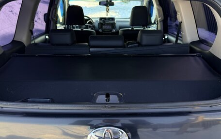 Toyota Land Cruiser Prado 150 рестайлинг 2, 2014 год, 3 090 000 рублей, 27 фотография