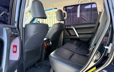 Toyota Land Cruiser Prado 150 рестайлинг 2, 2014 год, 3 090 000 рублей, 25 фотография