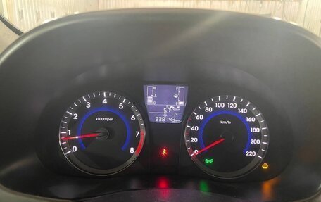 Hyundai Solaris II рестайлинг, 2015 год, 550 000 рублей, 9 фотография