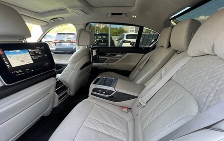 BMW 7 серия, 2016 год, 3 900 000 рублей, 8 фотография