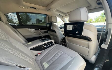 BMW 7 серия, 2016 год, 3 900 000 рублей, 9 фотография