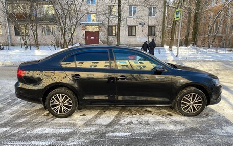 Volkswagen Jetta VI, 2016 год, 1 290 000 рублей, 2 фотография