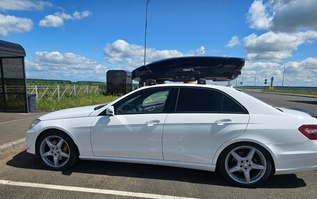 Mercedes-Benz E-Класс, 2012 год, 2 100 000 рублей, 17 фотография