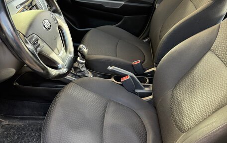 KIA Rio III рестайлинг, 2015 год, 950 000 рублей, 19 фотография