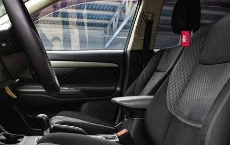 Mitsubishi Outlander III рестайлинг 3, 2013 год, 1 349 000 рублей, 9 фотография