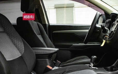 Mitsubishi Outlander III рестайлинг 3, 2013 год, 1 349 000 рублей, 12 фотография