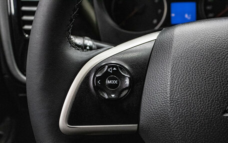 Mitsubishi Outlander III рестайлинг 3, 2013 год, 1 349 000 рублей, 15 фотография