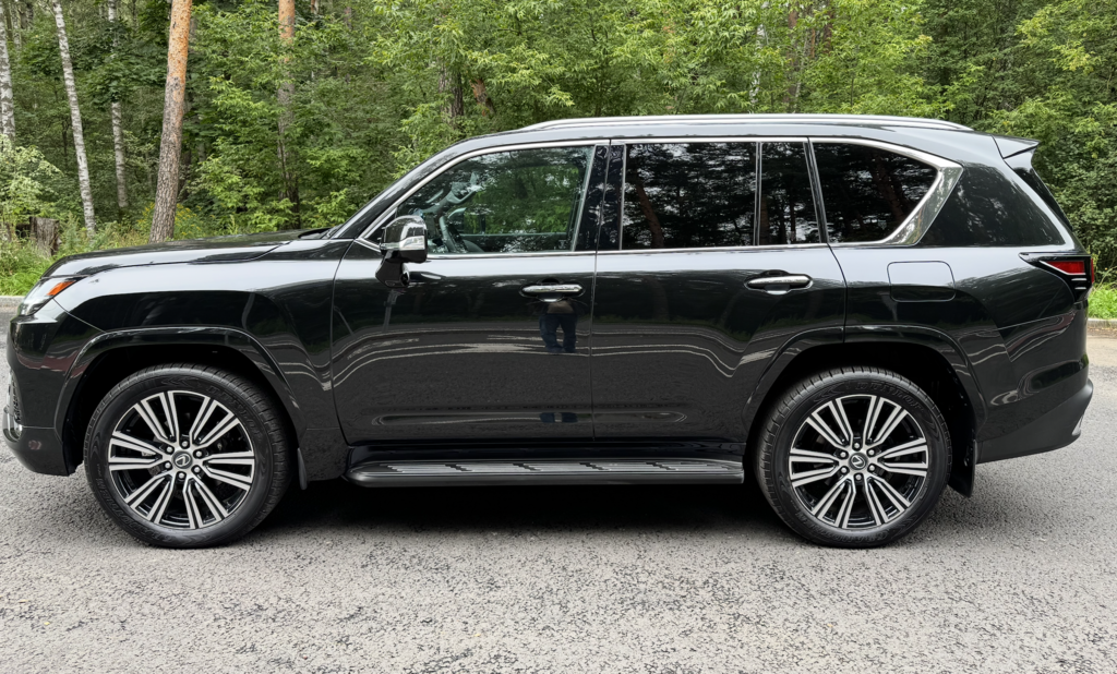 Lexus LX III рестайлинг 2, 2025 год, 19 700 000 рублей, 2 фотография