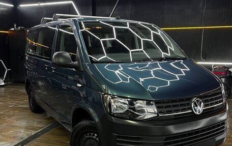 Volkswagen Caravelle T6 рестайлинг, 2018 год, 3 500 000 рублей, 4 фотография