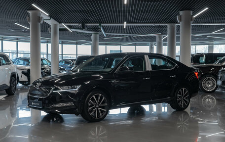 Skoda Superb III рестайлинг, 2025 год, 3 400 000 рублей, 1 фотография